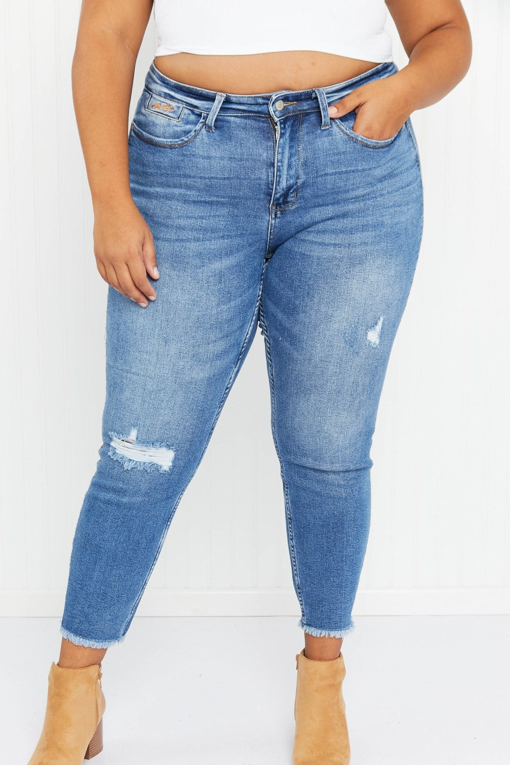 Judy Blue Cora Full Size Howdy Embroidery Boyfriend Jeans