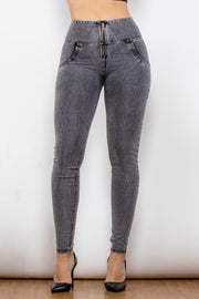 Zip Closure Skinny Jeans with Pockets