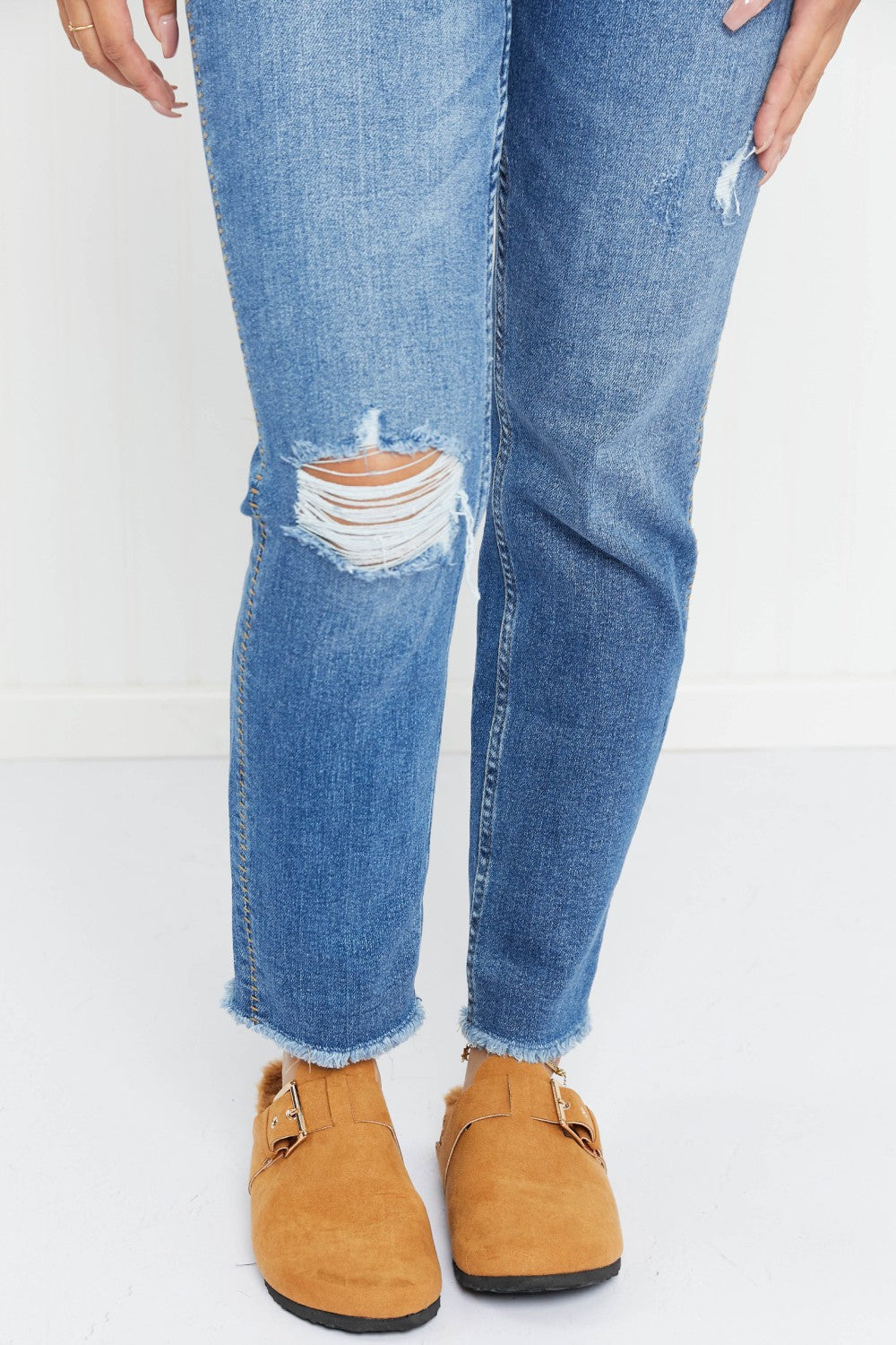 Judy Blue Cora Full Size Howdy Embroidery Boyfriend Jeans